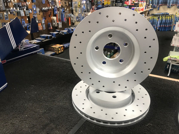 FOR JEEP GRAND CHEROKEE 3.0 CRD DRILLED BRAKE DISCS REAR 330MM 