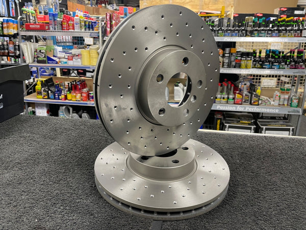 FOR BMW X5 X6 F15 E70 2 NEW FRONT  DRILLED BRAKE DISCS 332MM