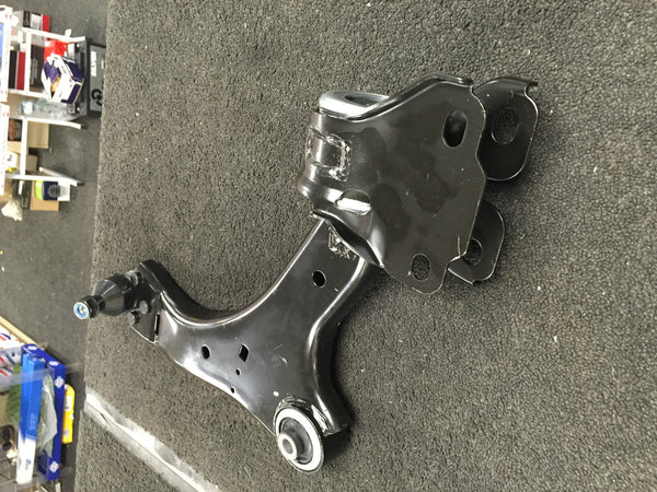 FOR FORD MONDEO MK4 RH FRONT LOWER WISHBONE ARM BALL JOINT BUSH FITTED