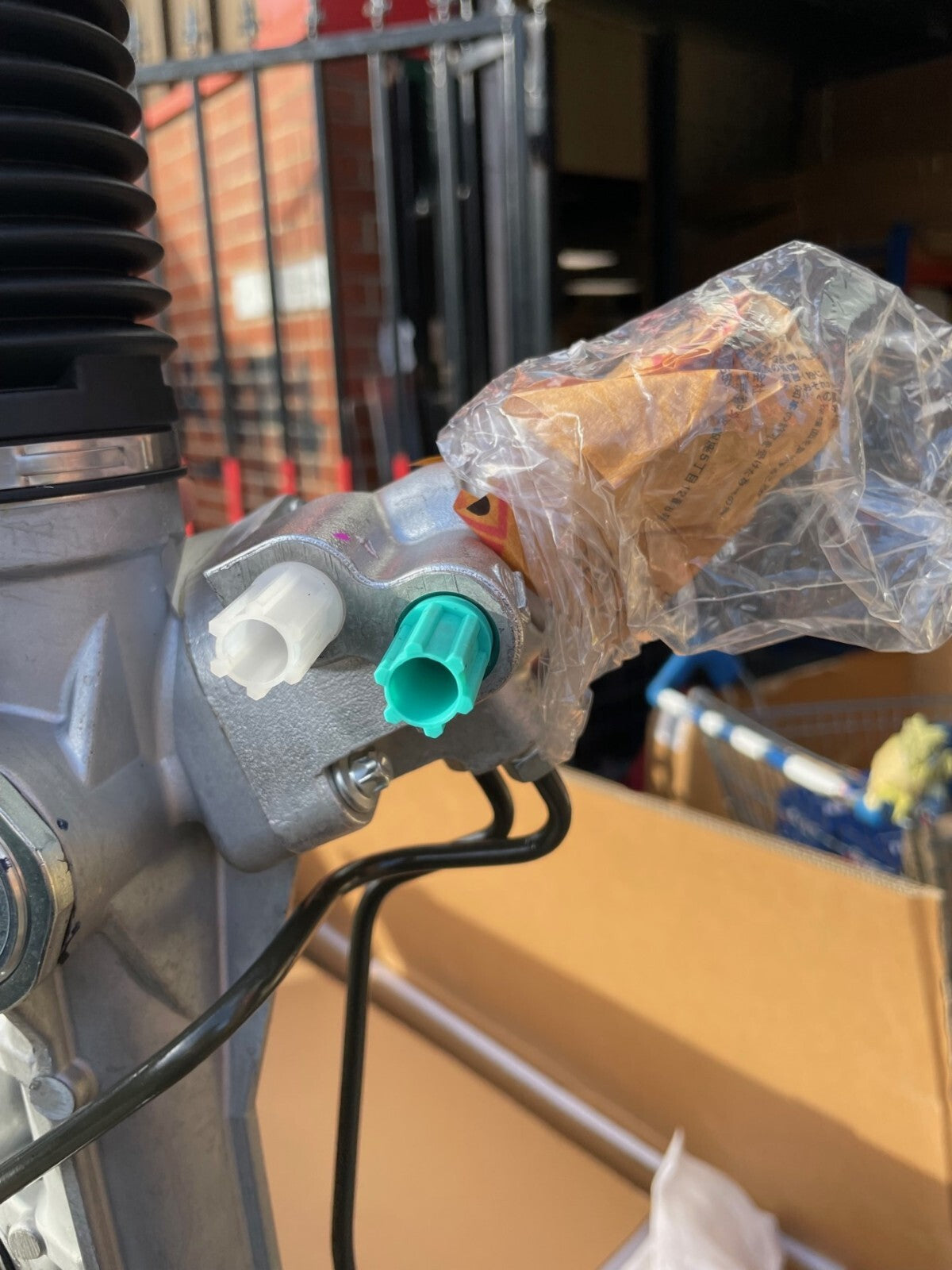 FOR NISSAN NAVARA D40 PATHFINDER POWER STEERING RACK GENUINE NEW 49001EB305