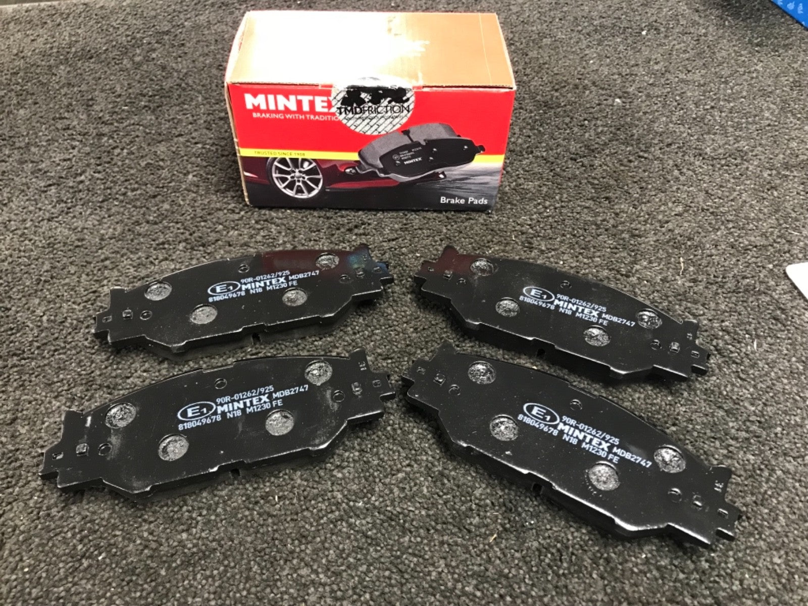 FOR IS250 IS220D IS200D IS250C BRAKE DISC CROSS DRILLED MINTEX BRAKE PAD FRONT