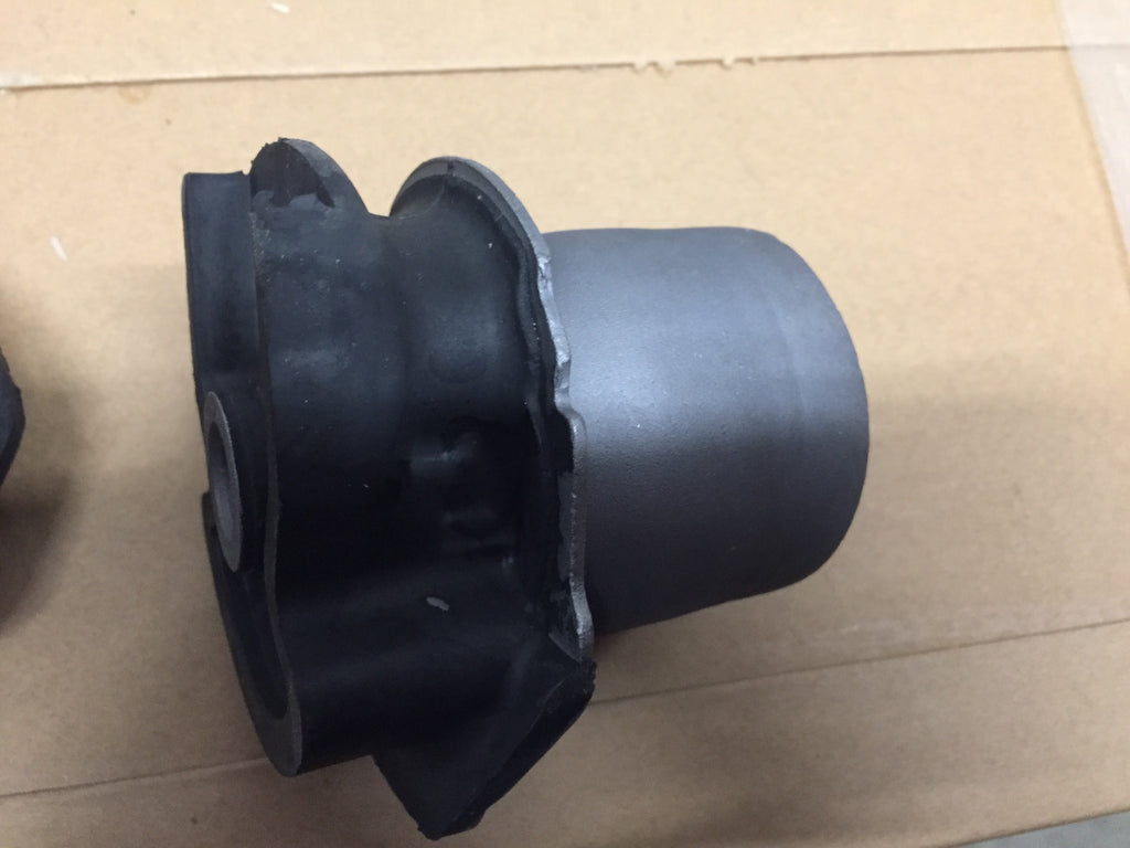 FOR TOYOTA ALPHARD REAR AXLE TRAILING CROSS MEMBER SUBFRAME BUSHING BUSH X 1