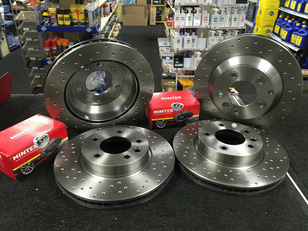 AUDI Q7 TDi 4.2FSi PERFORMANCE BRAKE DISC CROSS DRILLED FRONT REAR PADS 350+358