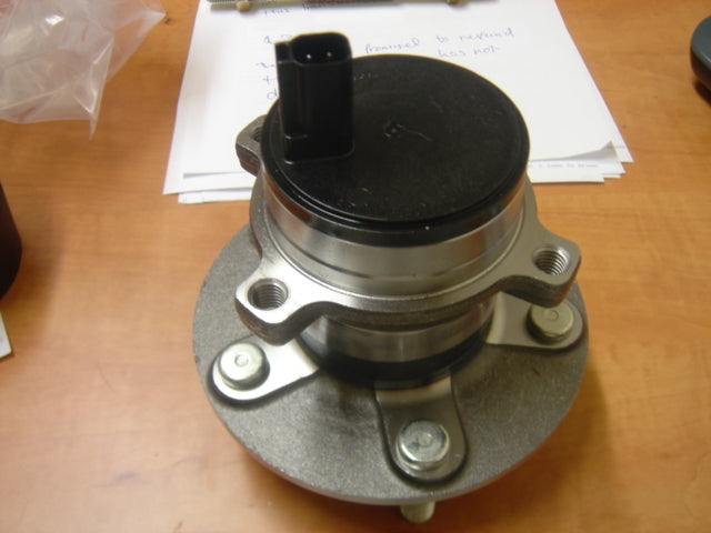 VOLVO S40 C30 C70 V50 D3 D4 D5 T5 S40 2004 ON REAR WHEEL BEARING HUB WITH DSTC