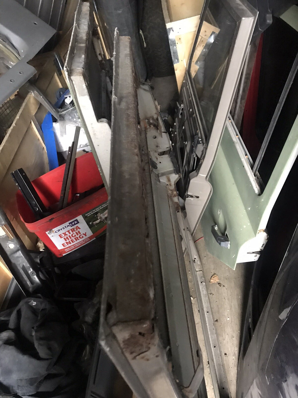 LAND ROVER DEFENDER 90 110 TDI  PASSENGER SIDE FRONT DOOR  USED NEEDS SKIN