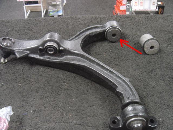 FOR GRAND CHEROKEE KK WH COMMANDER DODGE NITRO LOWER WISHBONE ARM REAR BUSHFOR 