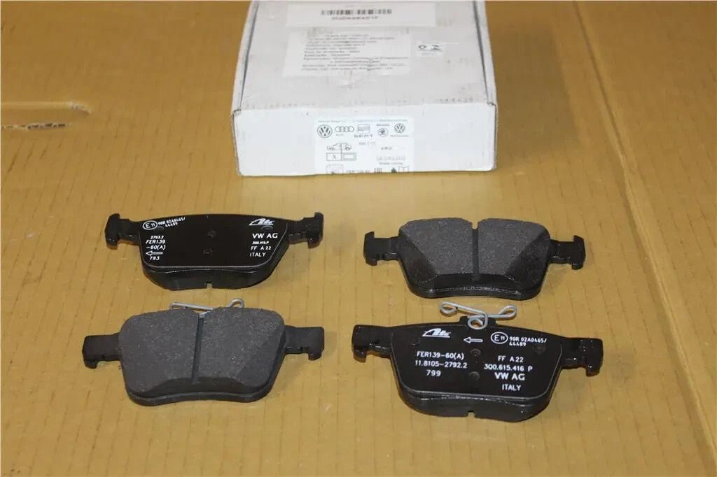 REAR BRAKE PADS FOR 300MM DISC TT Q3 MK2 SUPERB GENUINE 3Q0698451F