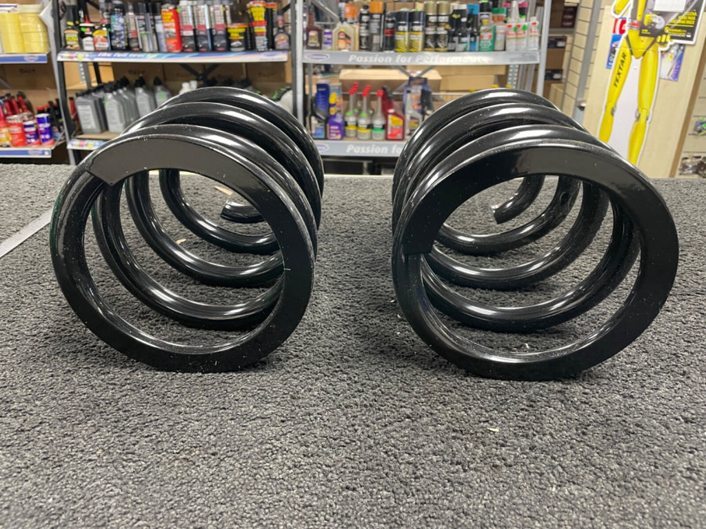 FOR TOYOTA GRANVIA REGIUS CUSTOM  REAR COIL SPRINGS PAIR 230mm