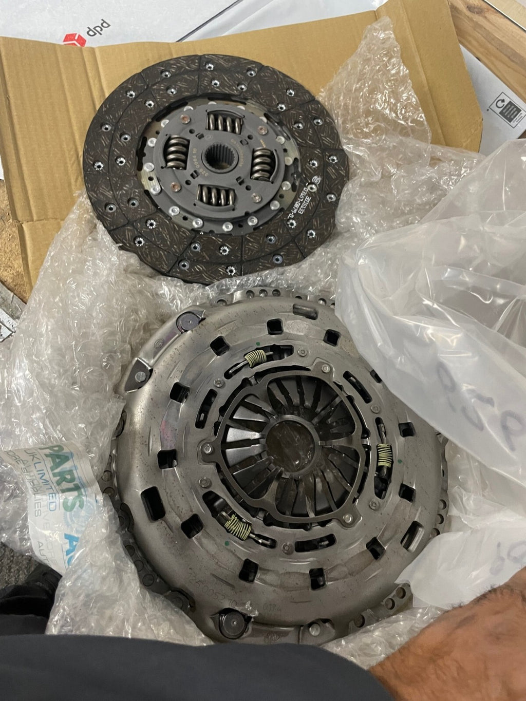 LUK 2PCE CLUTCH KIT  JAGUAR S-TYPE 2.7D DISCOVERY 3 4 TDV6 4.0 4.6 REDUCED