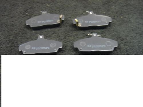 LANDROVER FREELANDER 97> FRONT BRAKE PADS NEW 