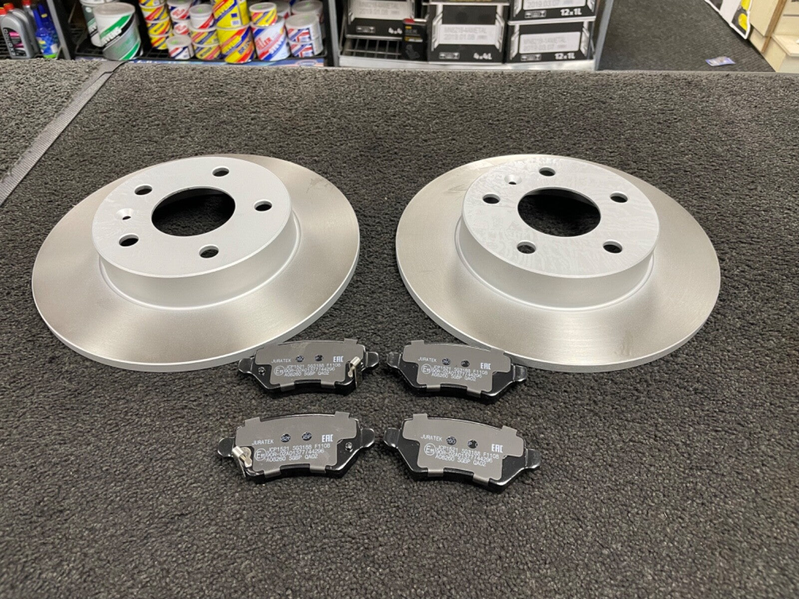 FOR VAUXHALL MERIVA CDTI REAR BRAKE DISCS & PADS 5 STUD WHEELS