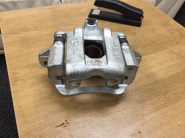 BRAKE CALIPER FRONT UPPER LH  SIDE MITUBISHI CANTER FUSSO 3.0TD 3C15 2005-2011