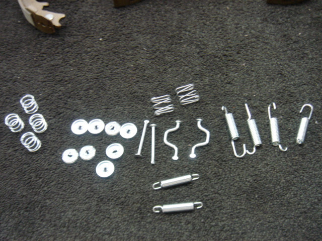 FOR TOYOTA HARRIER LANDCRUISER AMAZON V8 HANDBRAKE PARKING SHOE FITTING KIT