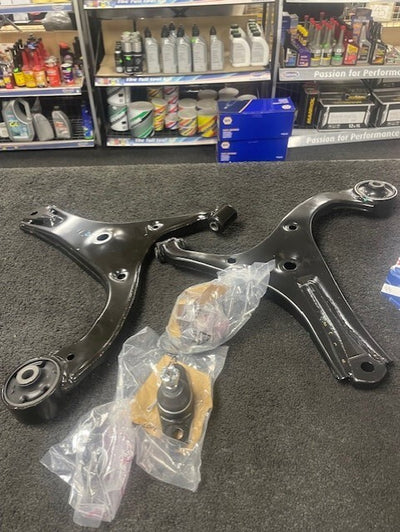 KIA RIO 1.4 1.5 1.6 2005-11 2 FRONT LOWER SUSPENSION WISHBONE ARMS + BALL JOINTS