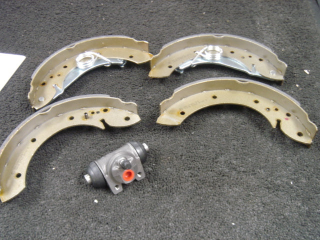 CITROEN BERLINGO XSARA PICCASO REAR BRAKE SHOES REAR BRAKE WHEEL CYLINDER
