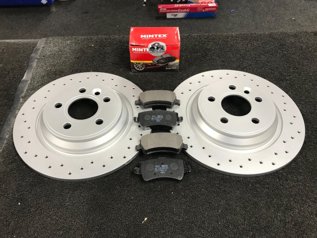VOLVO V60 D5 R-DESIGN CROSS DRILLED BRAKE DISC BRAKE PADS REAR 