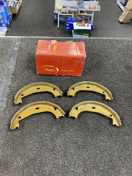 BMW 316I 1.6 COMPACT  E36 APEC REAR BRAKE SHOES SET OF 4