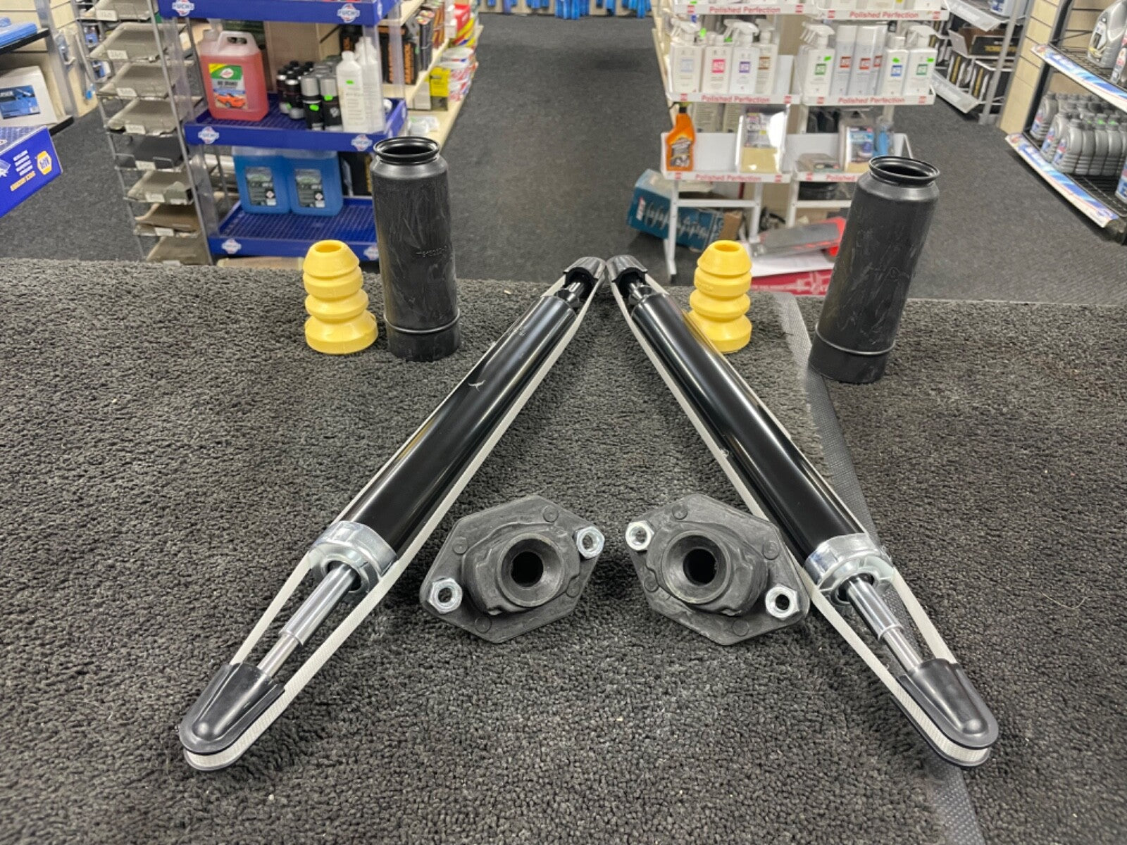 FOR 3 SERIES 320D F30 SHOCKER SHOCK ABSORBERS BUMP STOP STRUT MOUNTING MOUNTS