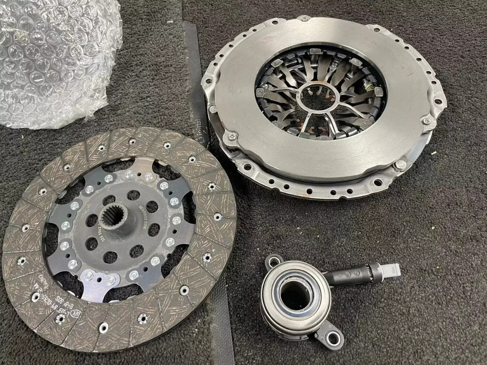DUAL MASS FLYWHEEL CLUTCH KIT FOR RENAULT MASTER VAUXHALL MOVANO 2.3DCi CDTi