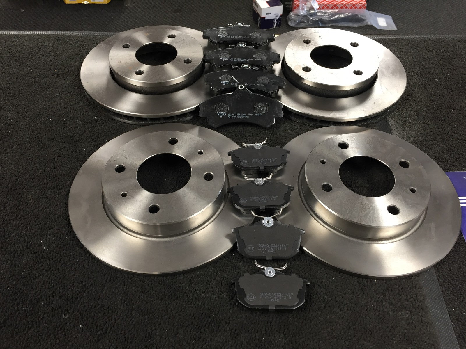 SMART FORFOUR 1.1 1.3 DCi 2004-2007 BRAKE DISCS BRAKE PAD FRONT REAR