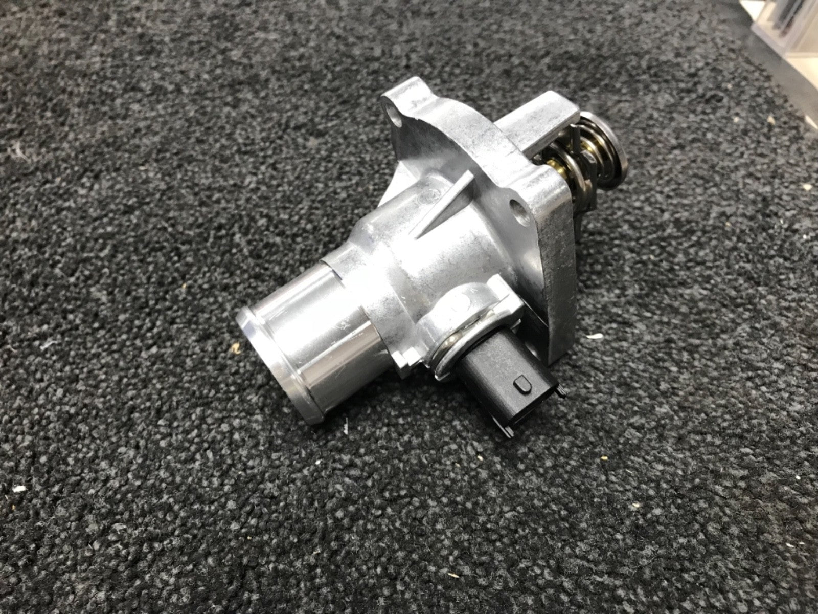 FOR VAUXHAL ASTRA ZAFIRA VECTRA INSIGNIA MERIVA SIGNUM THERMOSTAT  WITH SENSOR