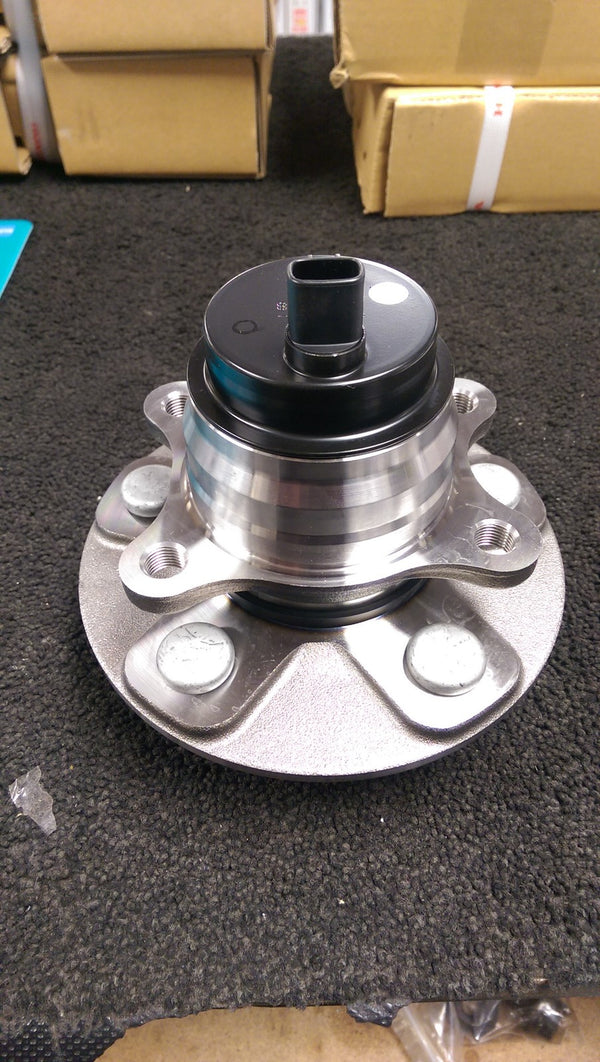 FOR LS460 4.6 2007 ON WARDS FRONT DRIVER SIDE OFFSIDE RIGHT HAND HUB BEARING