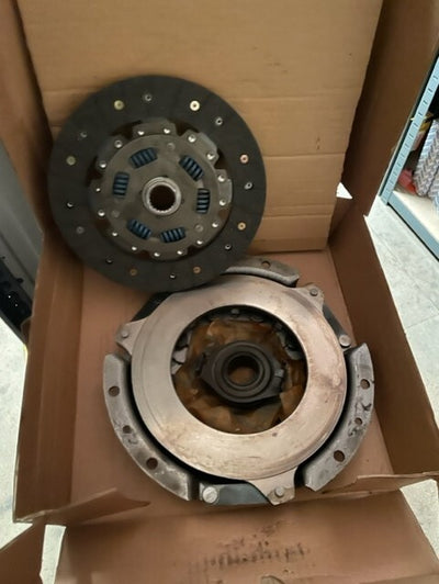 RENAULT 18 21 2.1DJ8S CLUTCH KIT 3 PCE 1986-1995 200MM X 24 X 21  QKT245