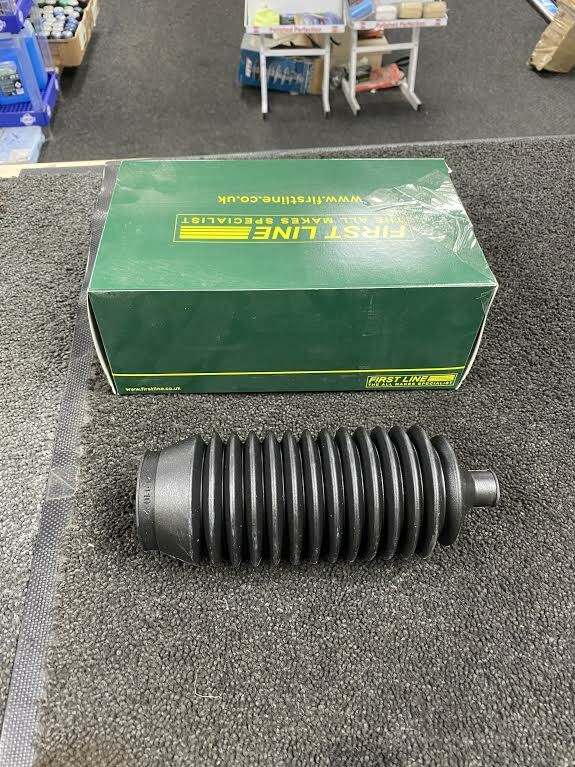 Front Steering Rack Boot Fits Mitsubishi Shogun Pajero 3.2 D 3.5 MR210271