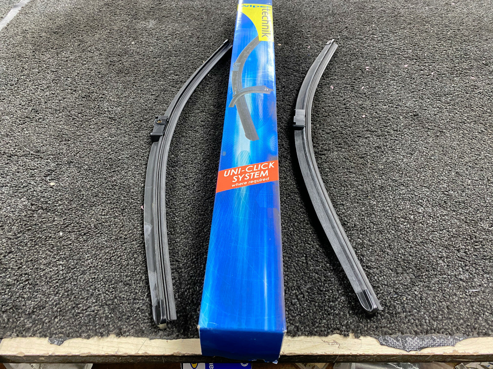 FOR AUDI TT 08/2003 FRONT FLAT WIPER BLADE SET 2X21"//530MM WT315D