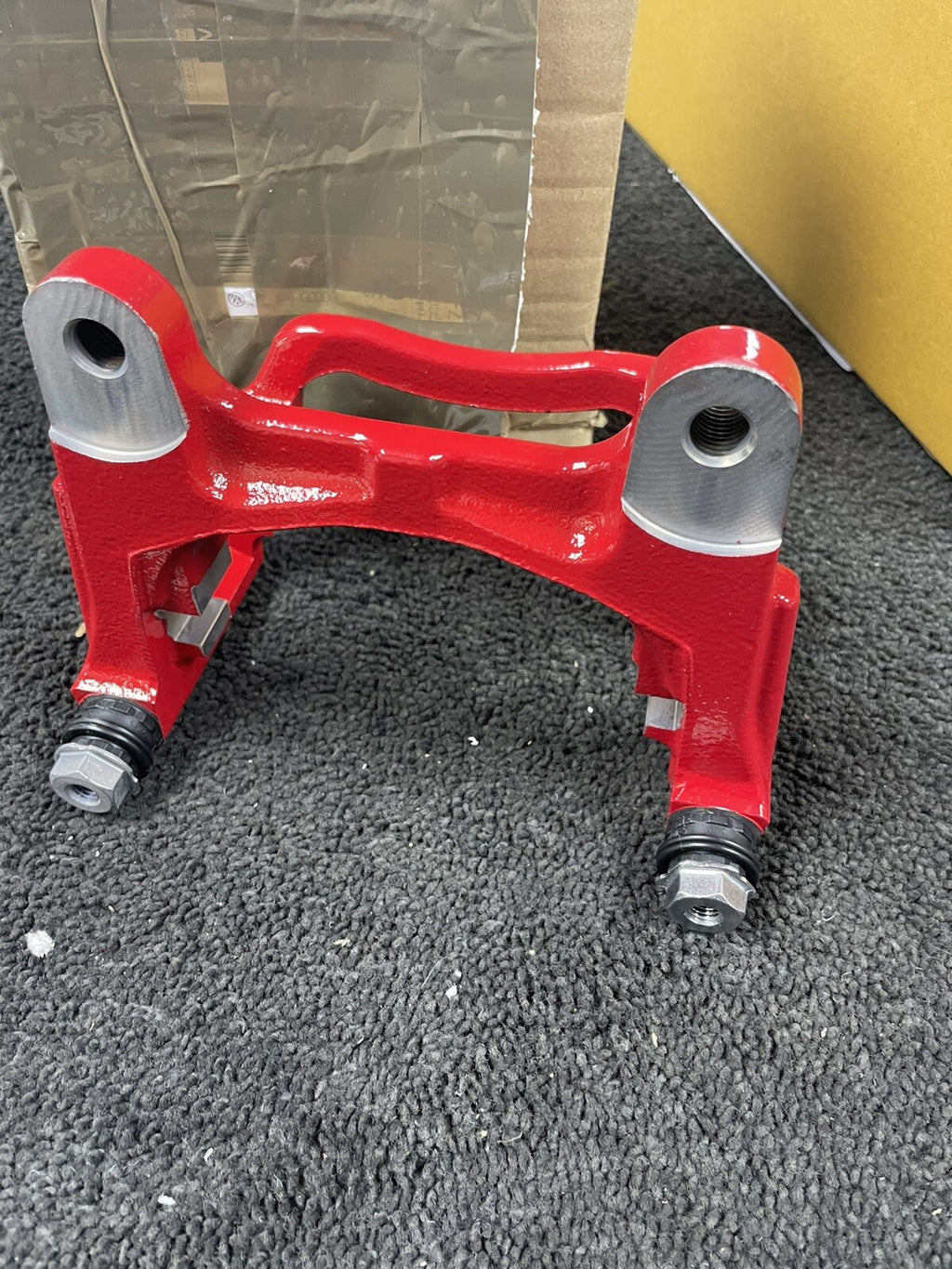 AUDI RS6 RS7 RSQ8 2020 REAR RIGHT BRAKE CALIPER CARRIER RED 4M8615426QC8