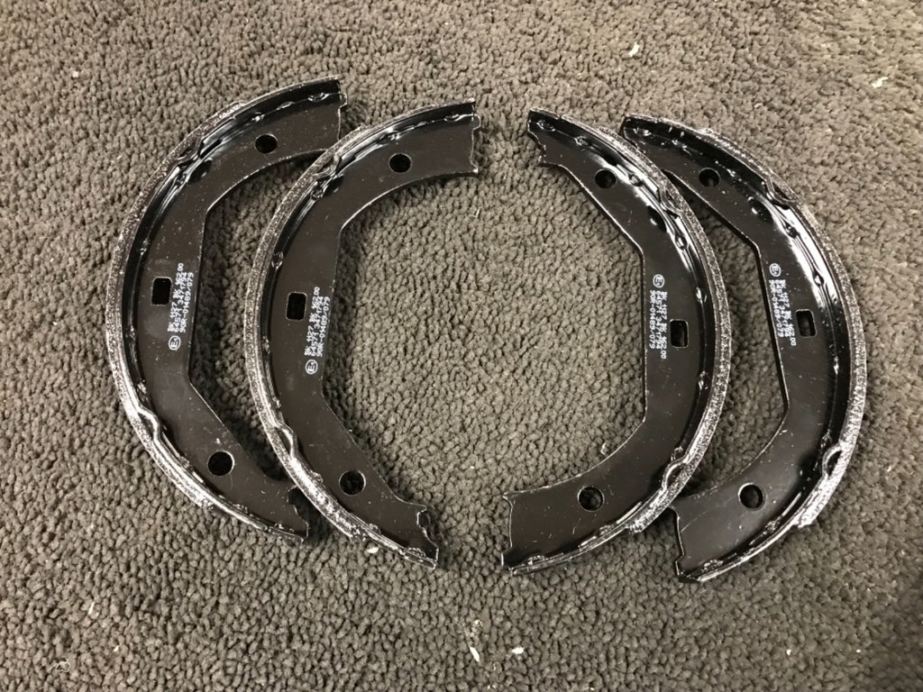 BMW 335i 335d E92 BRAKE DISC FRONT REAR BREMBO CROSS DRILLED GROOVED MINTEX PADS