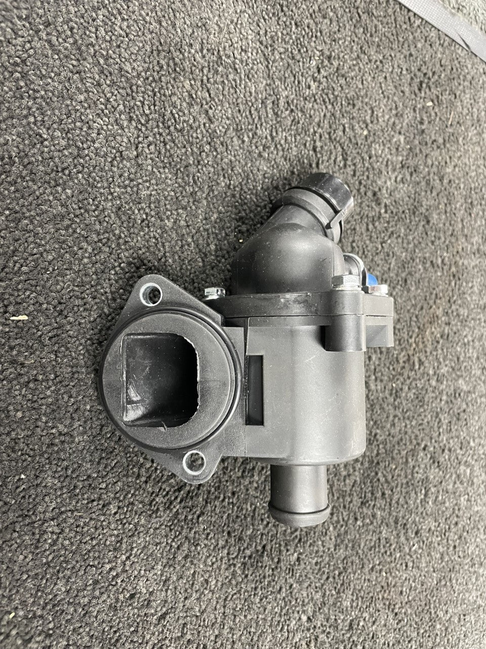 AUDI A4 B6 B7 A6 B5 VW PASSAT THERMOSTAT HOUSING 06B121111K BRAND NEW