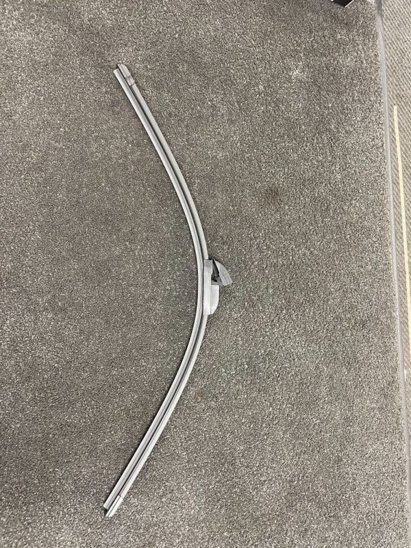 BOSCH SUPER PLUS 1 FRONT WIPER BLADE 28" INCH WINDSCREEN YARIS VITZ