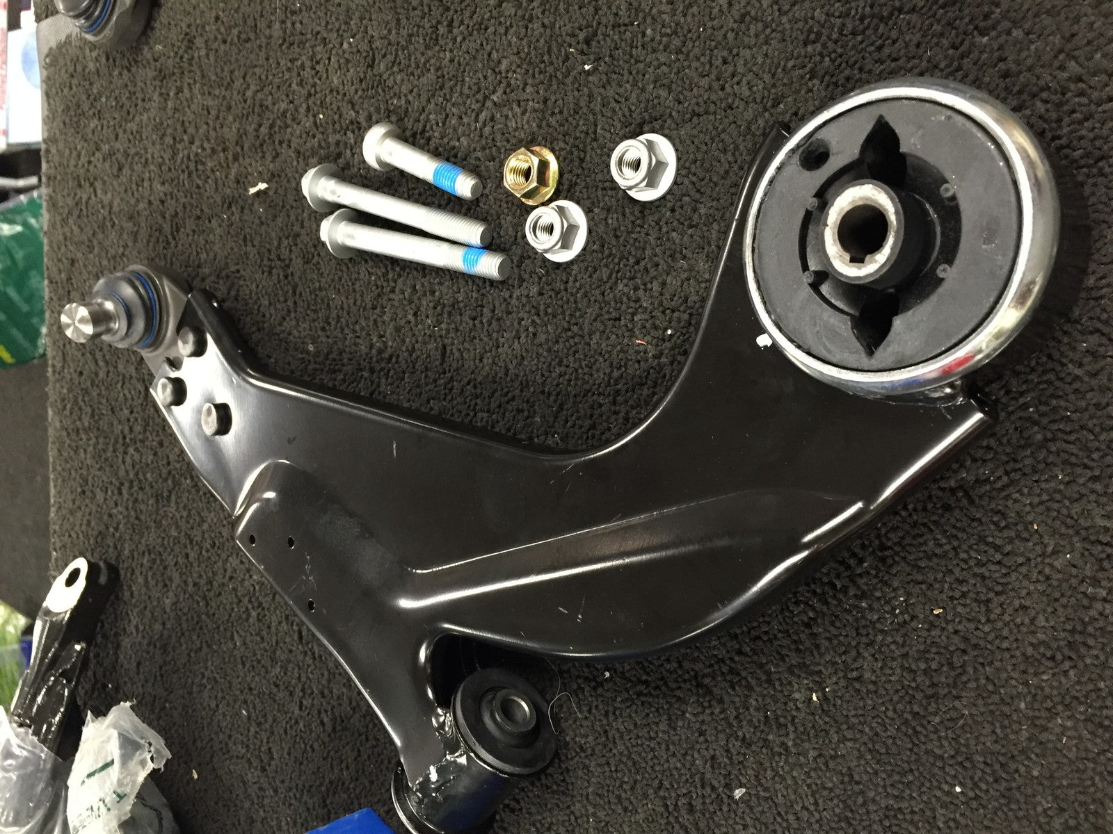 FORD MONDEO MK3 2000-2007 FRONT LOWER WISHBONE ARM  RH