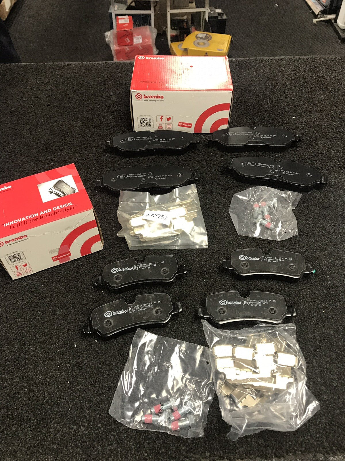  RANGE ROVER SPORT 2.7TD 3.6TD 4.2 4.4 FRONT REAR BRAKE PAD BREMBO BRAKE PAD SET