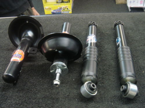 MONDEO MK2 ESTATE 96> FRONT & REAR SHOCK ABSORBERS X 4