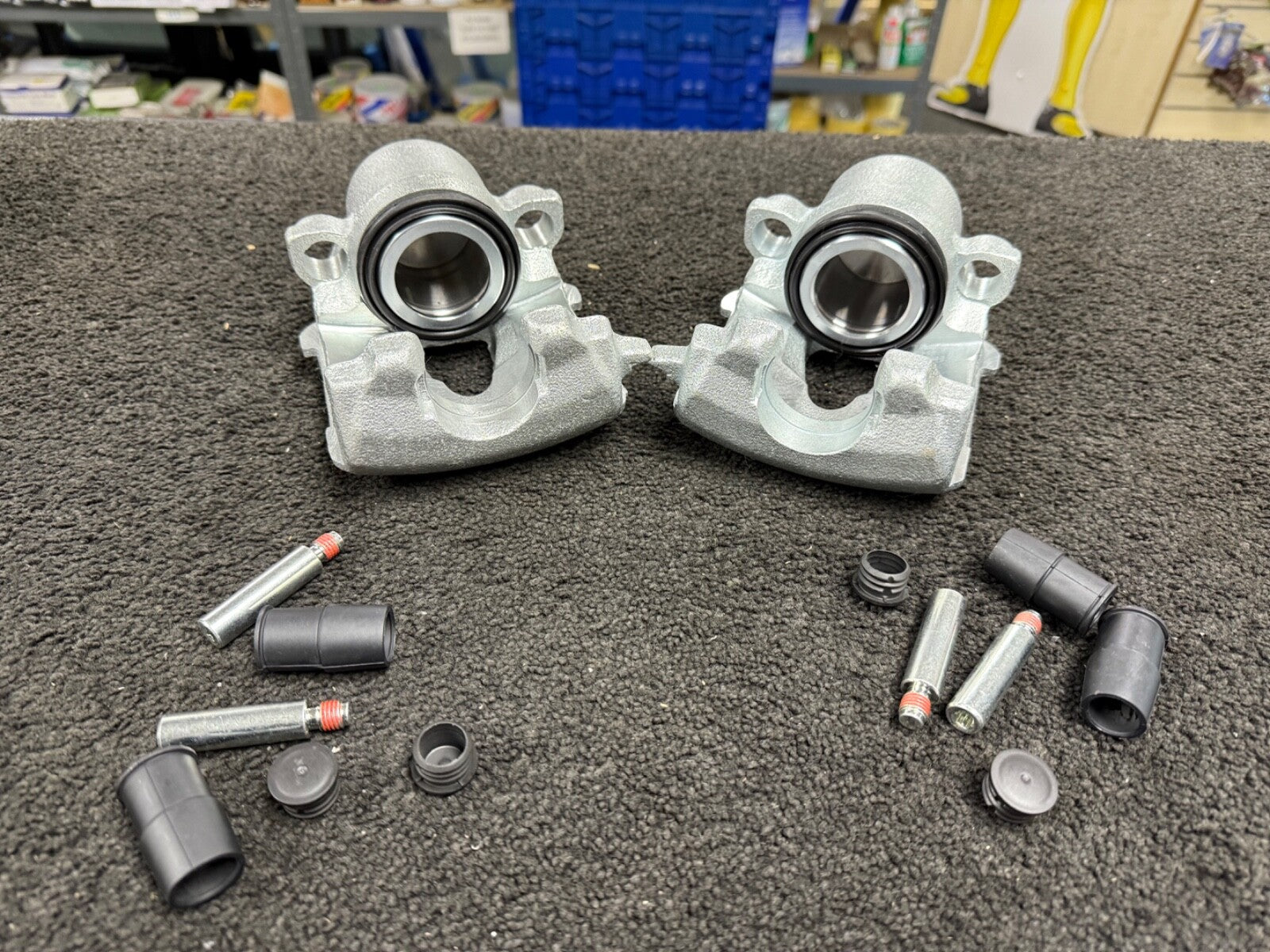 FRONT BRAKE CALIPER BOTH SIDE LH RH AUDI A1 A2 A3 280MM DISC