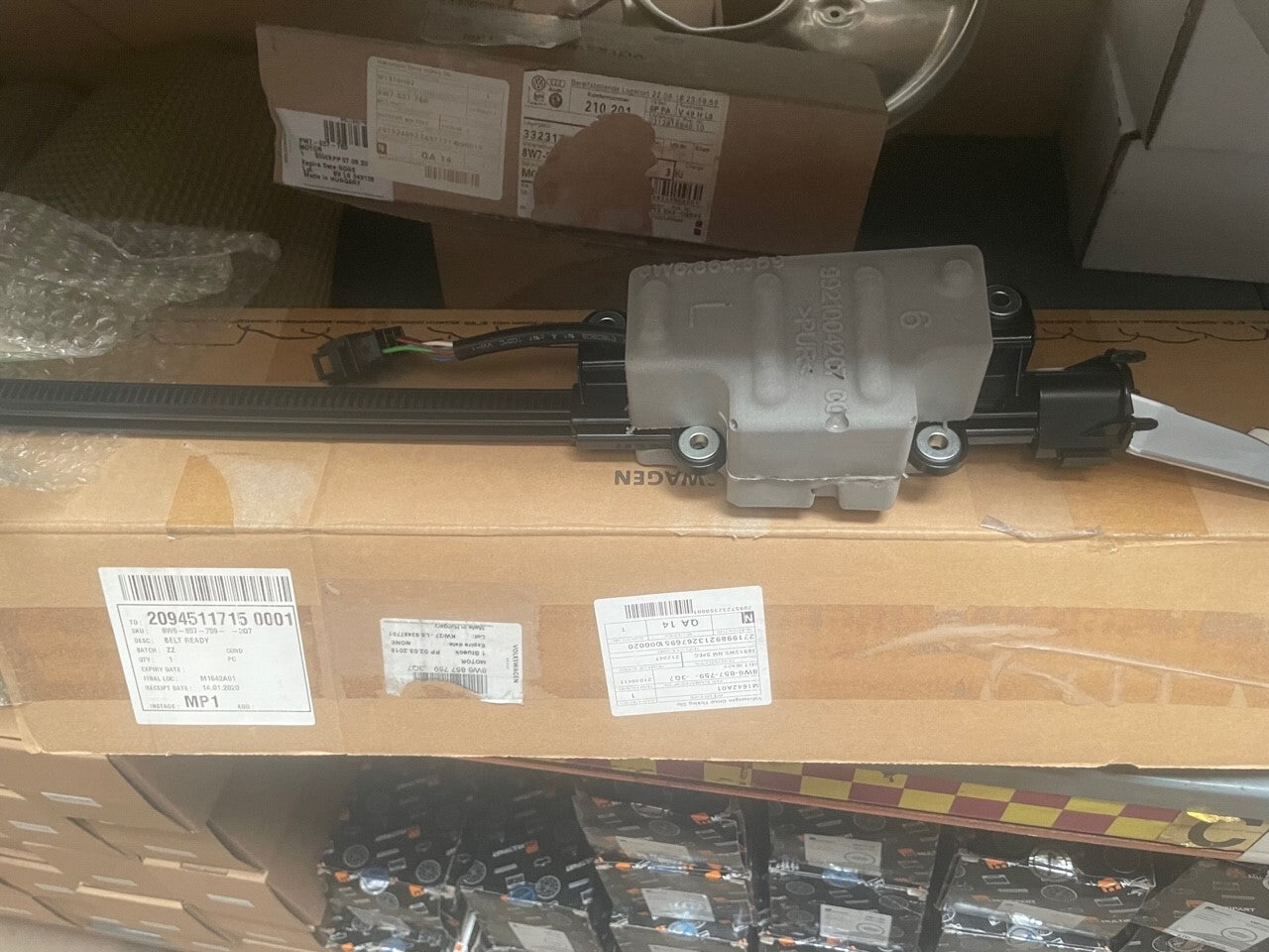 AUDI A5 CABRIOLET 2017on OS RH DRIVER SEAT BELT READY MOTOR 8W7857760 GENUINE