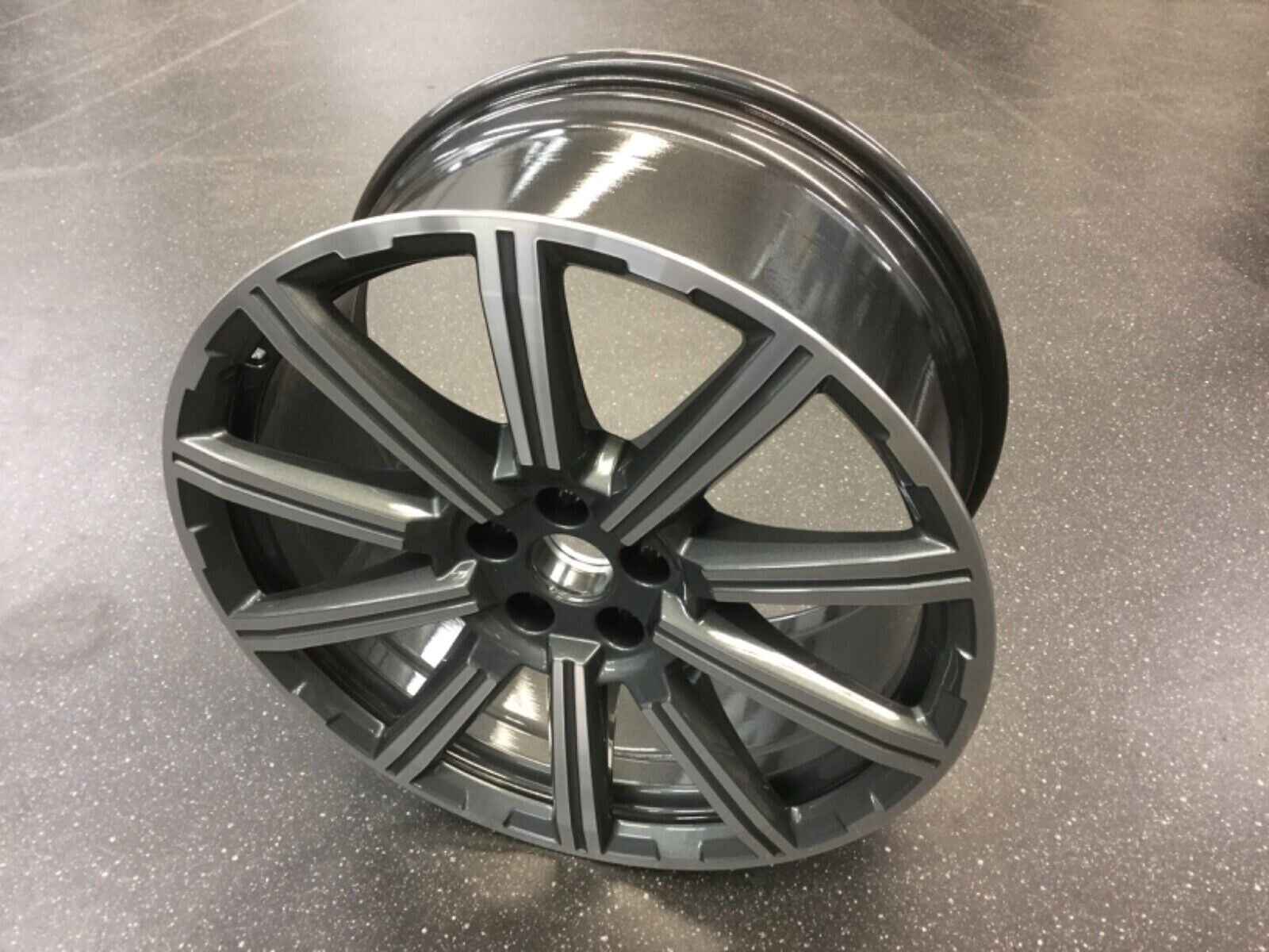 AUDI Q7 2016 GENUINE ALLOY WHEEL 9J X 20" 4M0601025AD BRAND NEW GENUINE