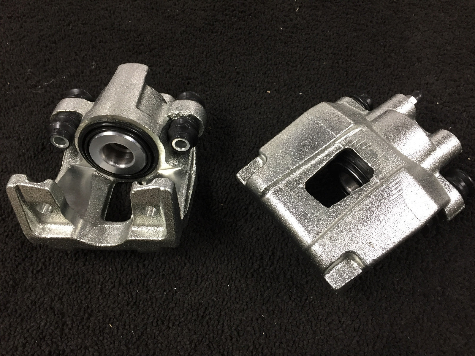  LEFT RIGHT REAR BRAKE CALIPER FOR CHEROKEE LIBERTY KJ 2.4 2.5 2.8 3.7 CRD   