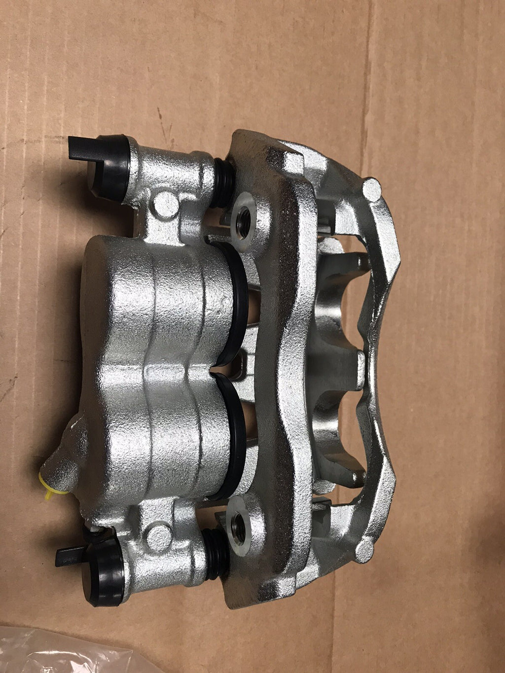 FRONT NS LH BRAKE CALIPER COMPLETE + BRACKET VW CRAFTER 2.0 2.5TD 2006-2017