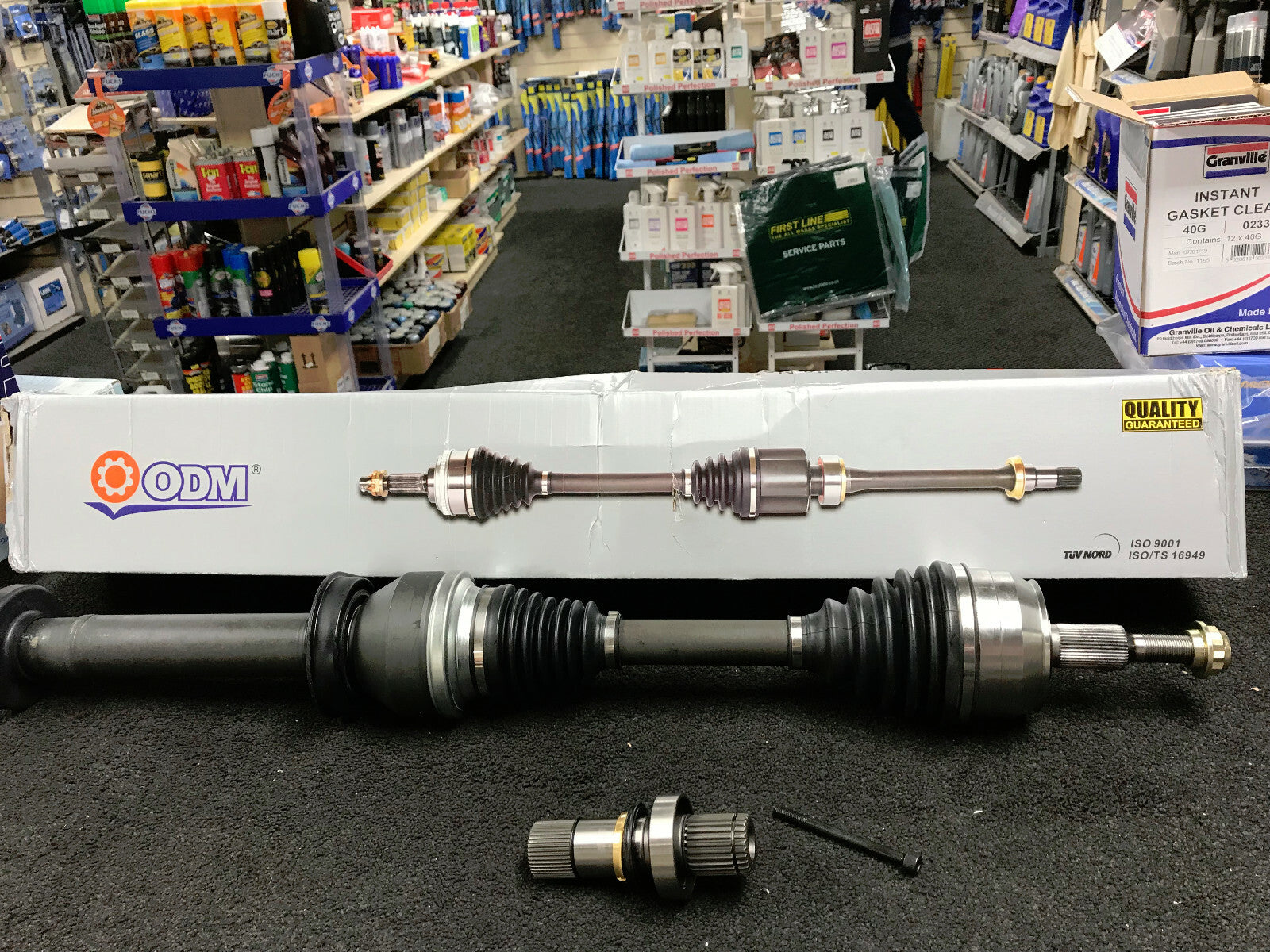 VW TRANSPORTER T5 2.5TDi DRIVESHAFT SHAFT STUB AXLE JOINT RH SIDE COMPLETE