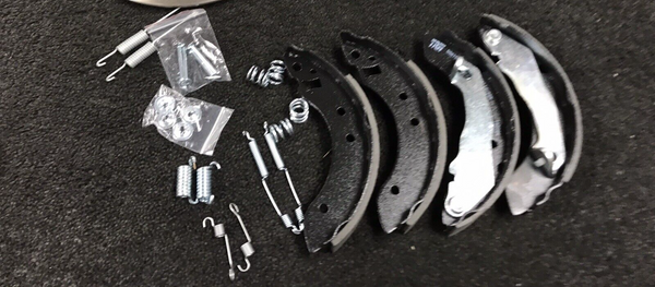 FOR FORD ESCORT MK3 RS 1600I 180MM REAR DRUM BRAKE SHOES  FITTING KIT