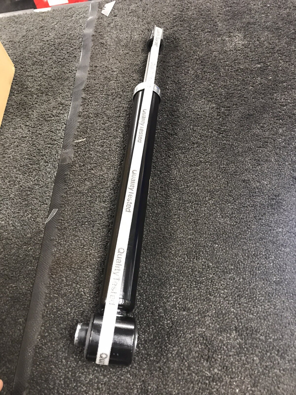 AUDI A6 AVANT ESTATE 1.6 2.0 1.9 2.5 TDI REAR SHOCK ABSORBER  FITS LH OR RH