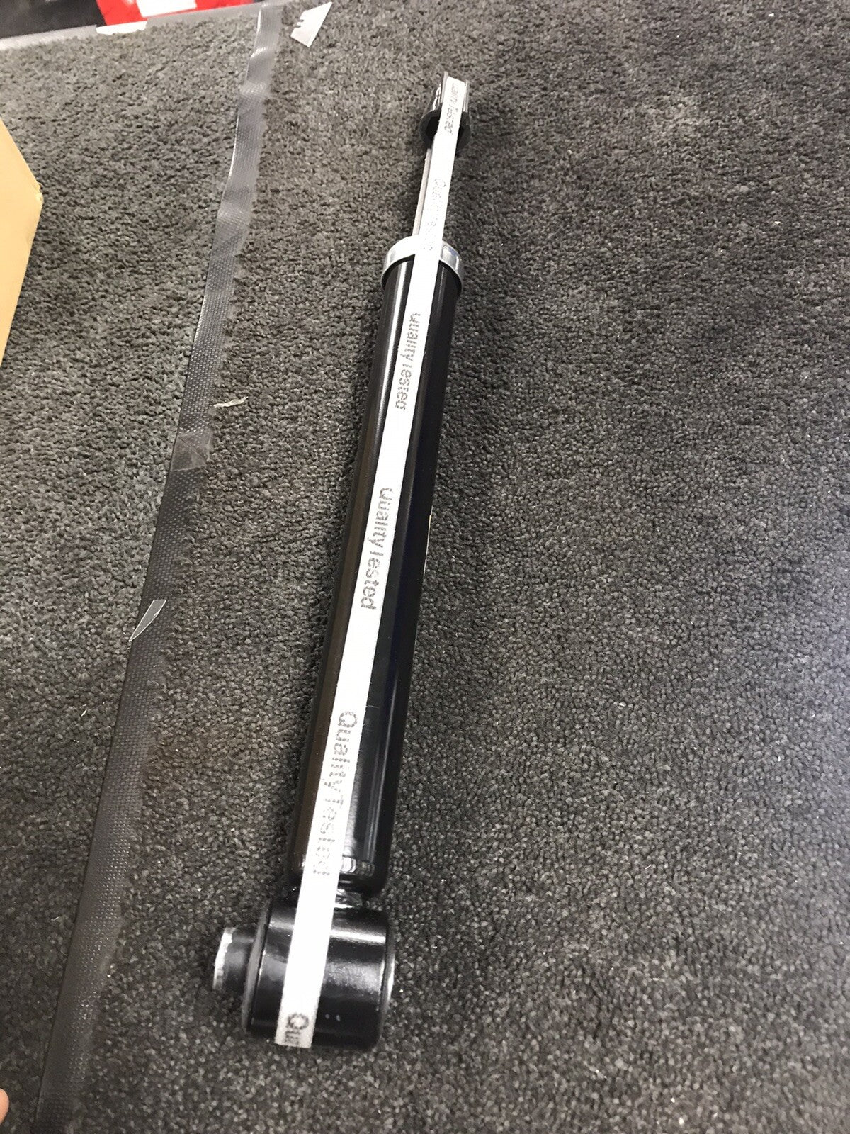 AUDI A6 AVANT ESTATE 1.6 2.0 1.9 2.5 TDI REAR SHOCK ABSORBER  FITS LH OR RH