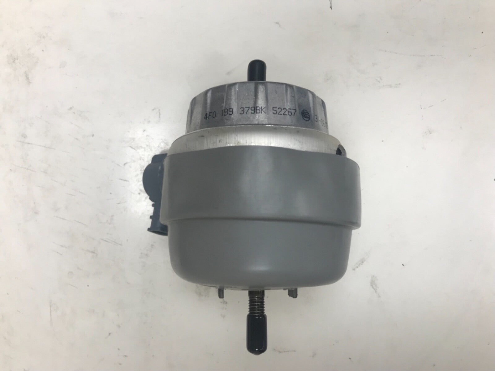 Front Left Engine Mount for Audi A6 & Avant 4F0199379BK New
