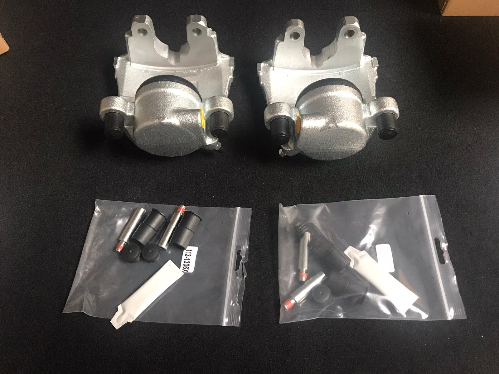 2 FRONT BRAKE CALIPER SLIDER GUIDE PINS X6 E71 F16 XDRIVE SDRIVE25D 348MM DISC