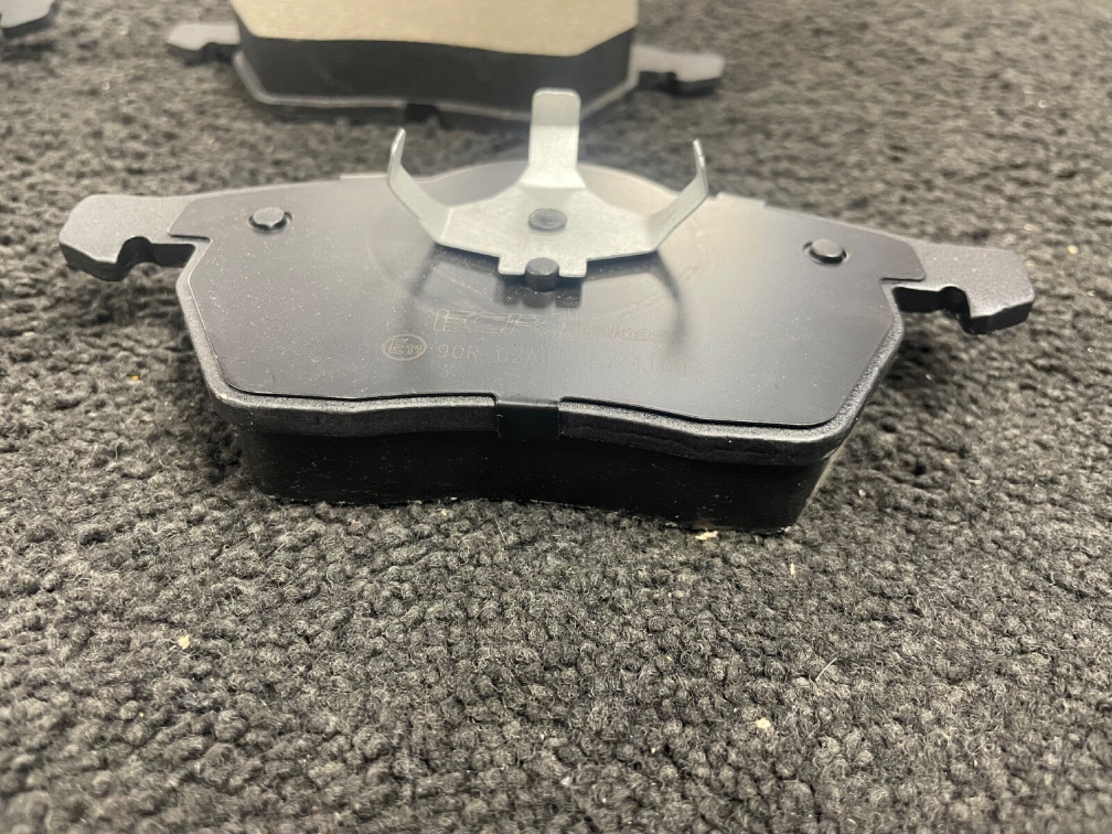 Brake Pads Set Front for Audi A3 TT VW Bora I Golf IV Skoda Octavia  8N0698151