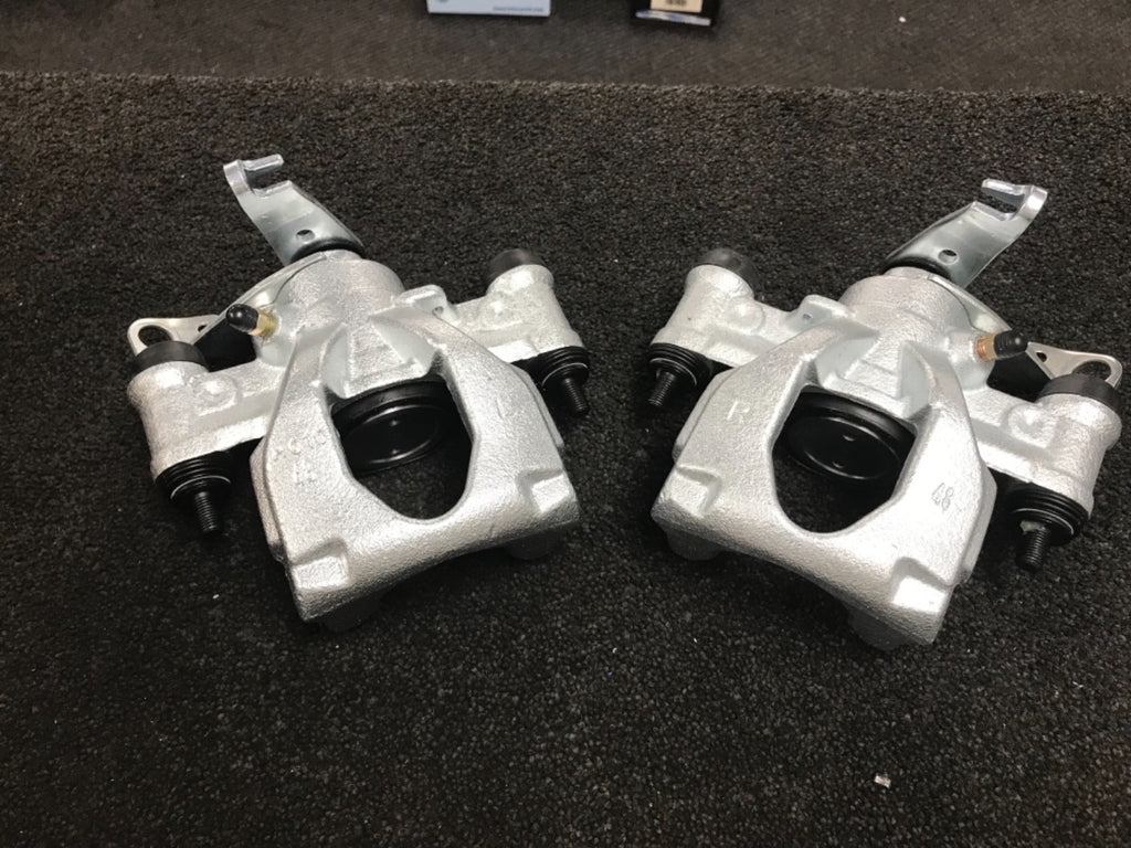 FOR RENAULT MASTER INTERSTAR NV400 MOVANO REAR BRAKE CALIPER + SLIDER PINS PAIR