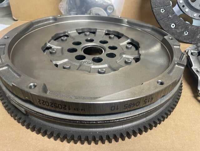 DUAL MASS FLYWHEEL CLUTCH KIT FOR NISSAN NV400 RENAULT MASTER MOVANO 2.3DCi CDTi